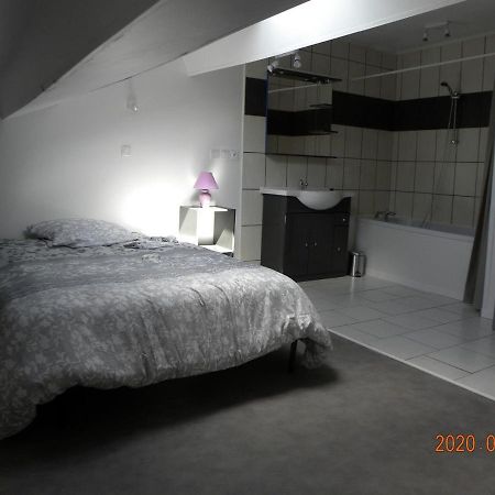 Gite Du Puits Apartment Laives Exterior photo