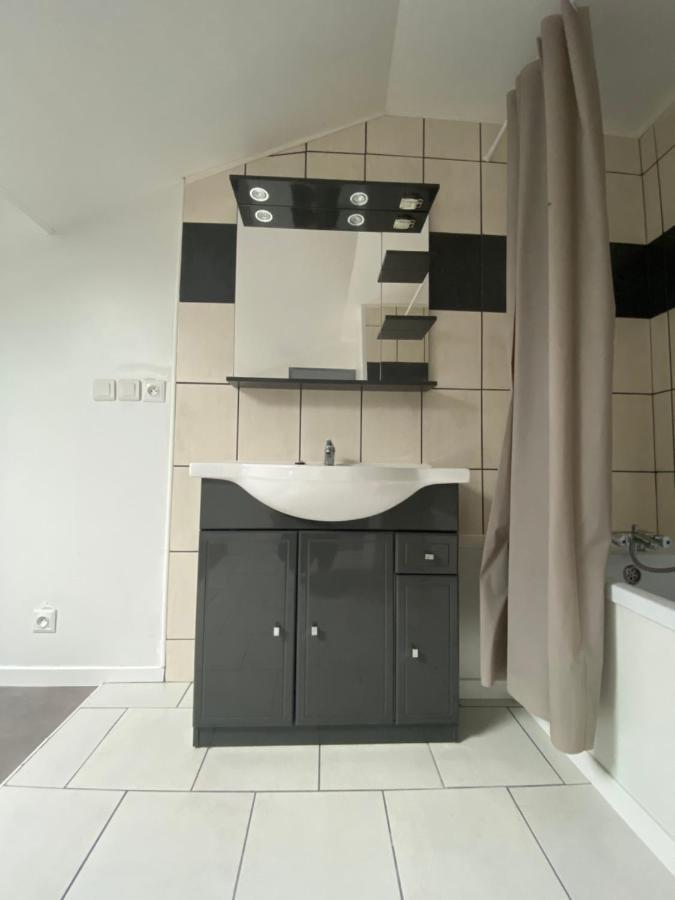 Gite Du Puits Apartment Laives Exterior photo